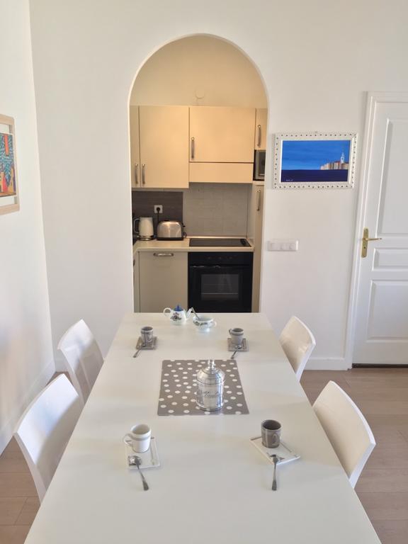 2 Bedrooms Appartement In Central Location On The Famous Place Massena Ніцца Екстер'єр фото
